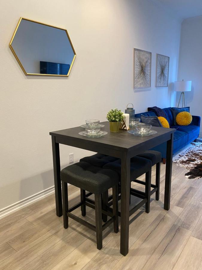 Luxe Three Story Duplex Near Downtown & Med Center Villa ฮูสตัน ภายนอก รูปภาพ