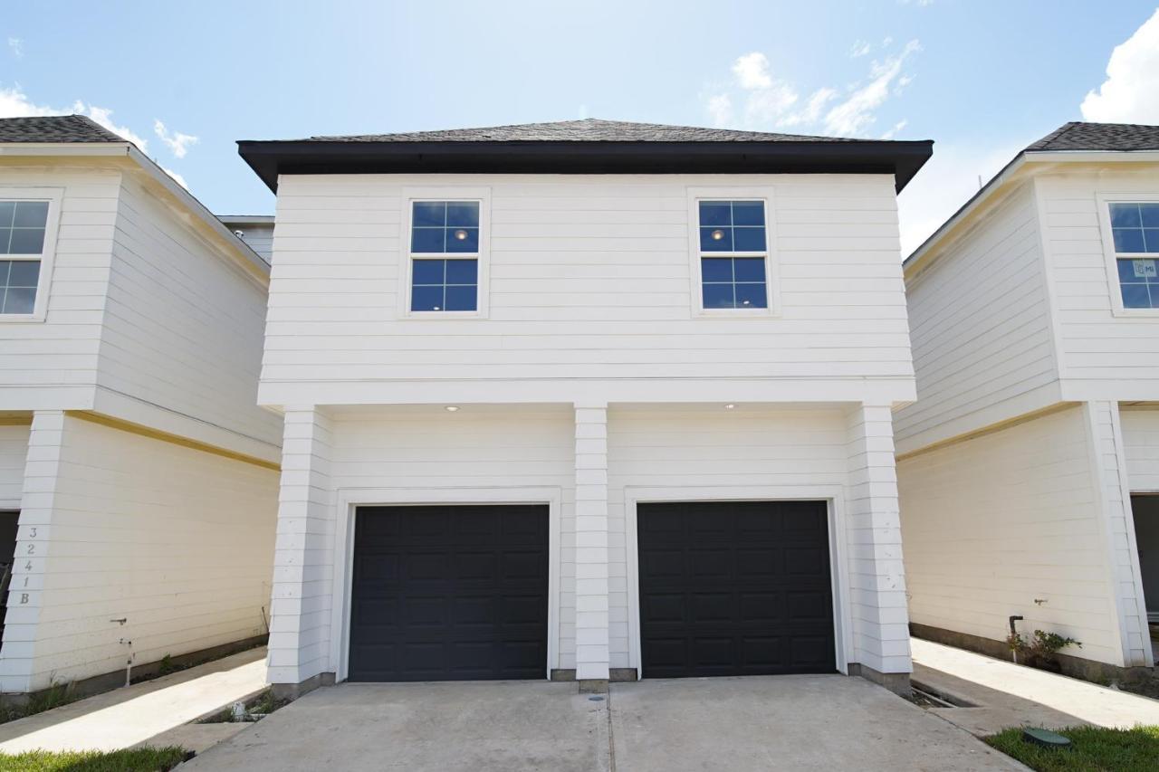 Luxe Three Story Duplex Near Downtown & Med Center Villa ฮูสตัน ภายนอก รูปภาพ
